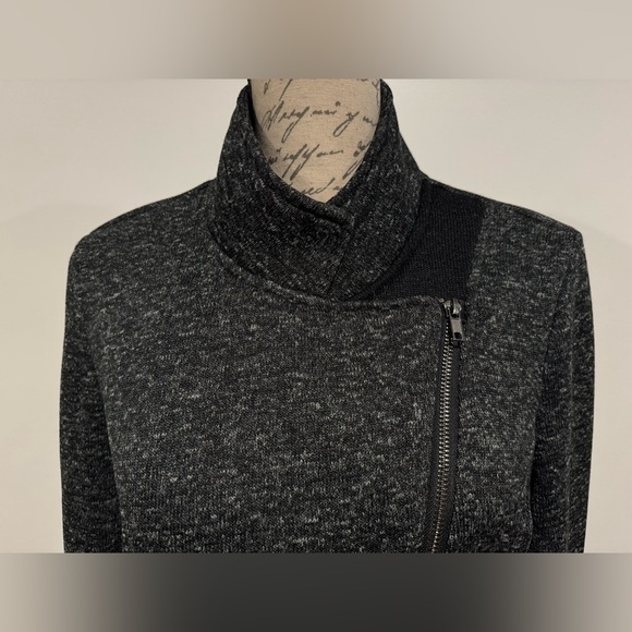 Fabletics Calypso Jacket Black Full Zip Athletic Size Large - Picture 5 of 12